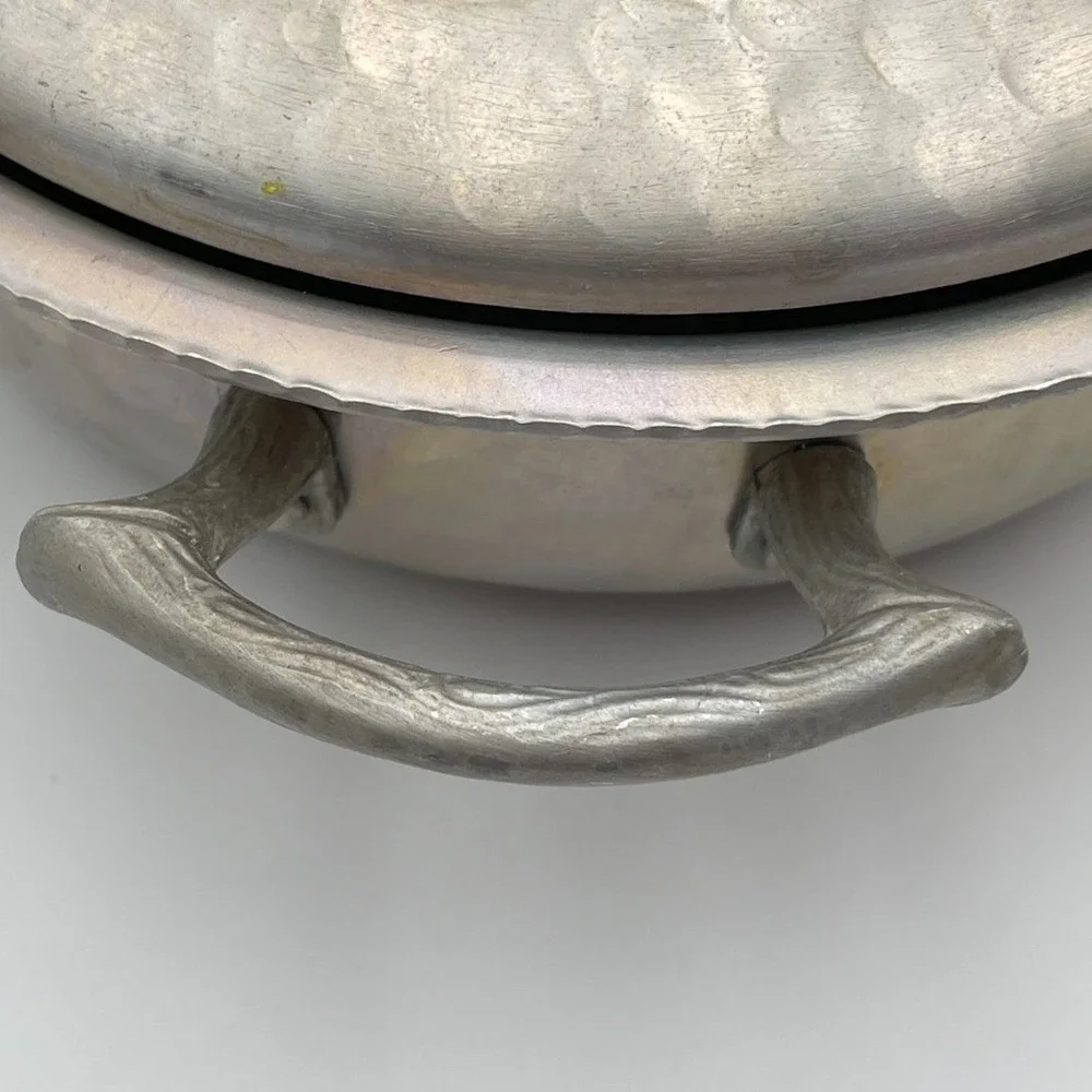 Vintage Everlast Forged Aluminum‎ Floral Hammered Covered Casserole Dish